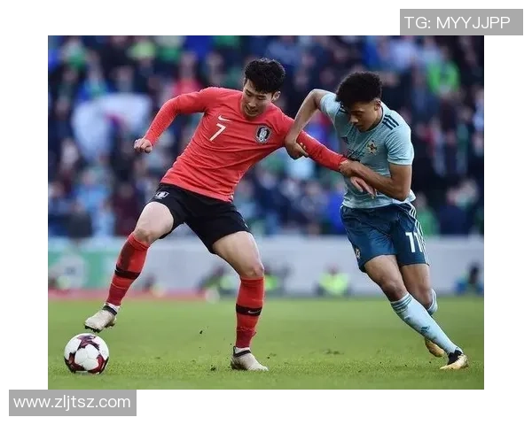 足球明星帅哥魅力四射照片集锦展现运动与时尚的完美结合 足球明星帅哥魅力四射照片集锦展现运动与时尚的完美结合