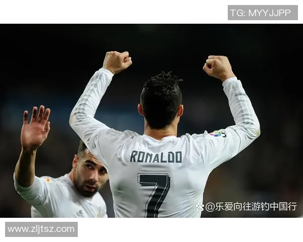 足球明星感人瞬间泪水流下的背后故事与情感揭秘