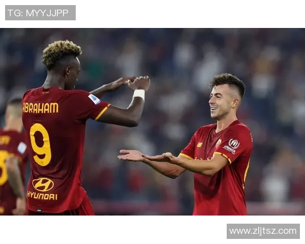 足球明星现场帅气瞬间大放送尽显风采与魅力的精彩瞬间合集