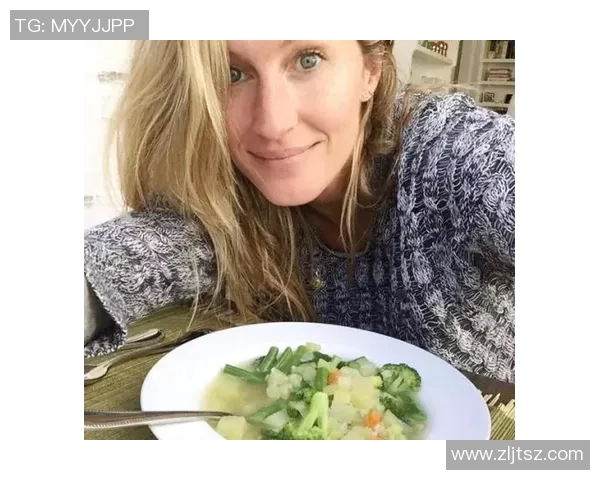 足球明星的饮食揭秘：他们如何通过饮食保持最佳状态与竞技水平