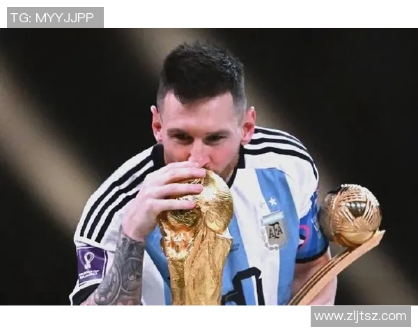 足球明星荣耀时刻举起世界杯展现无尽激情与梦想的巅峰时刻